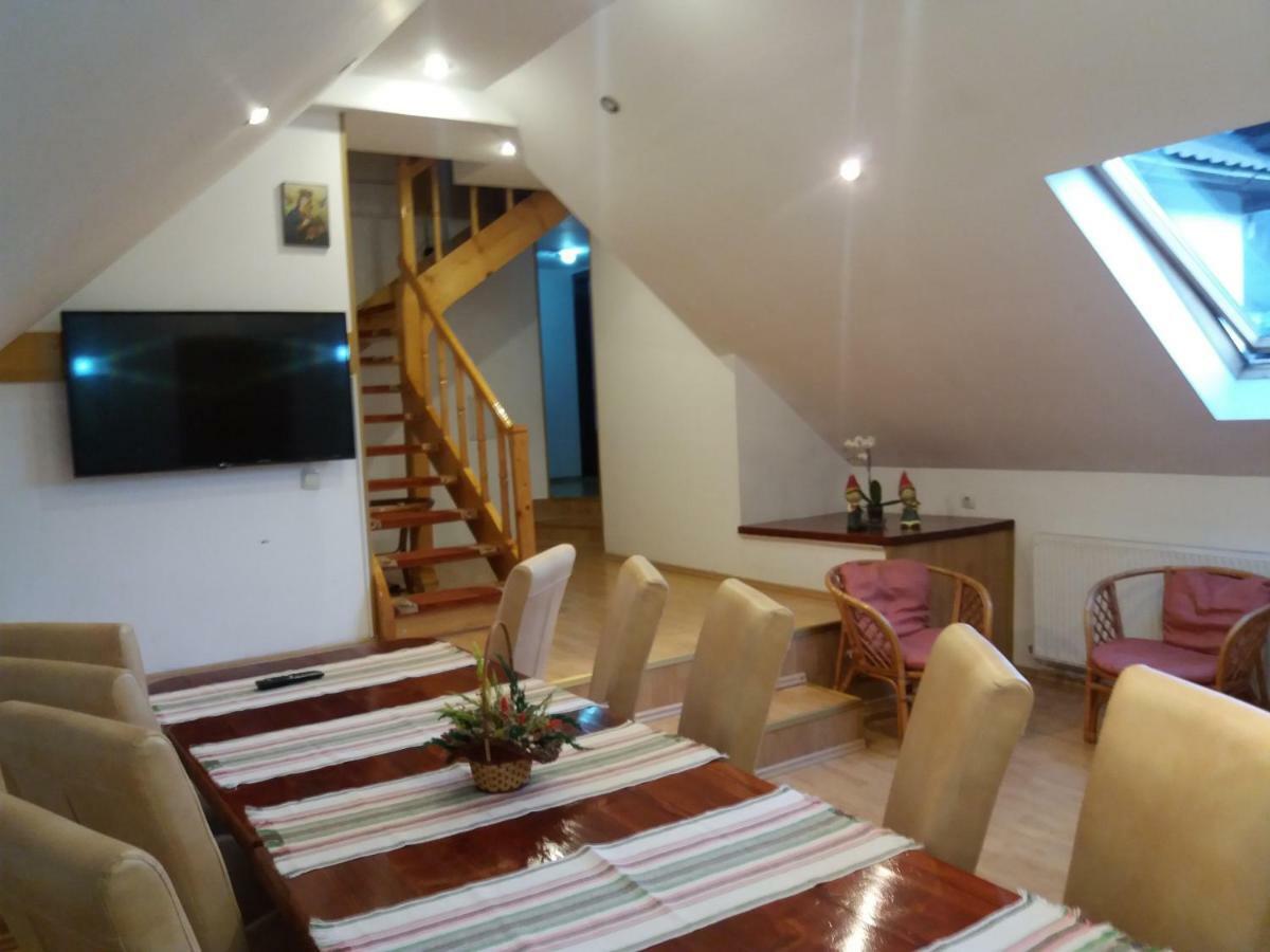 Casa Elena Hotel Moieciu de Jos Luaran gambar